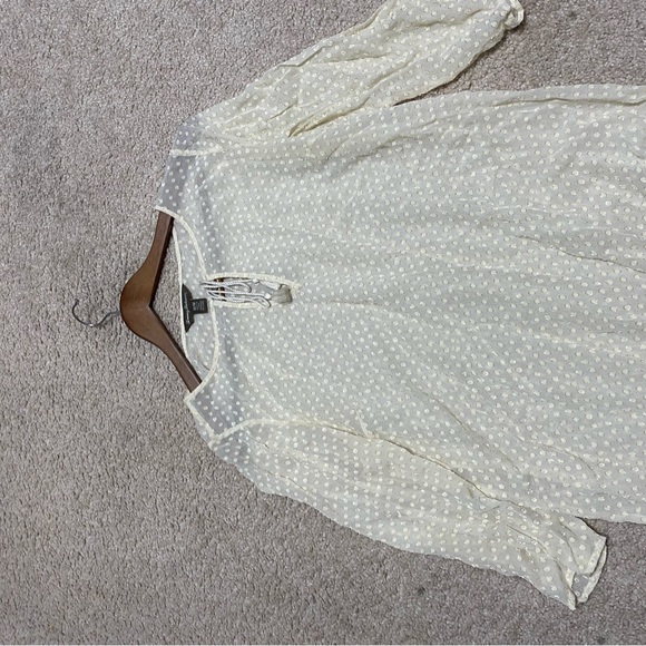 Tommy Bahama sheer ivory top Medium - Picture 2 of 7